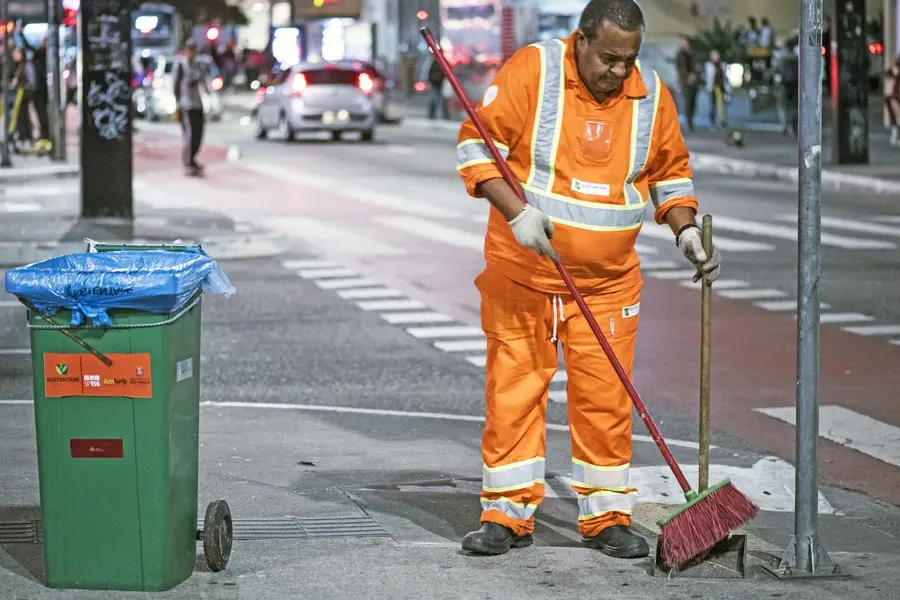 What To Expect From Trash Removal Providers Glendora, CA What To Expect From Trash Removal Providers Glendora, CA